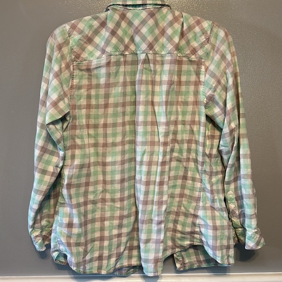 Croft & Barrow Green and Gray Casual Button Down Shirt - Picture 3 of 5